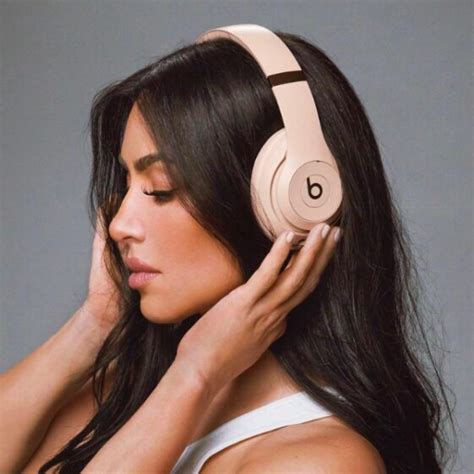 The Beats Studio Pro Headphones Just Got the Kim Kardashian。